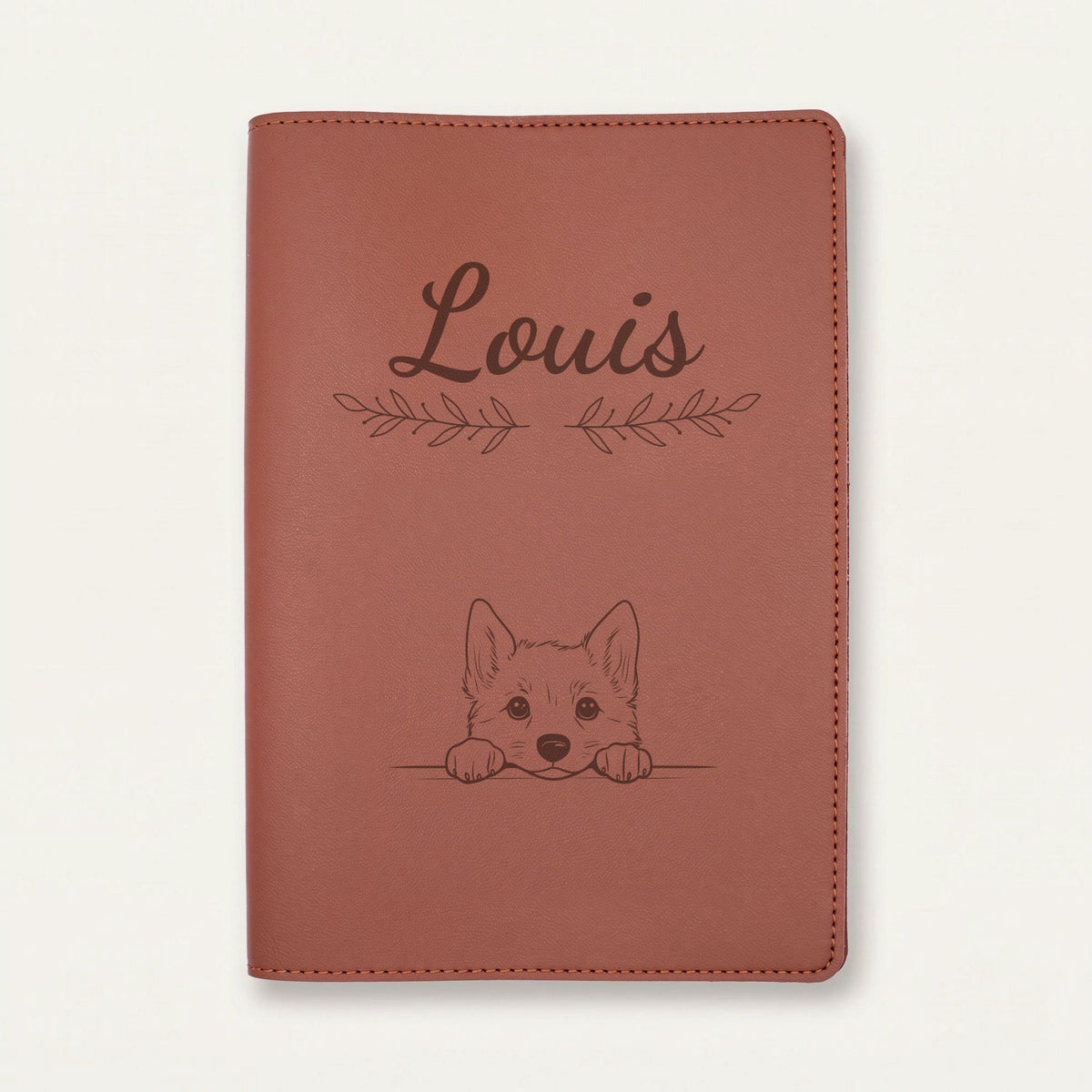 Protège carnet de santé chien personnalisé – Lundehund norvégien — Chocolat — Rameaux — gravure « Louis »