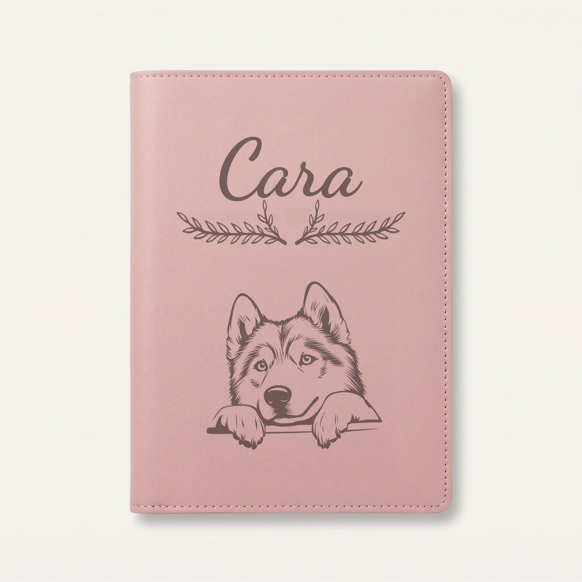 Protège carnet de santé chien personnalisé – Malamute de l'Alaska — Rose dragée — Bouquet — gravure « Cara »