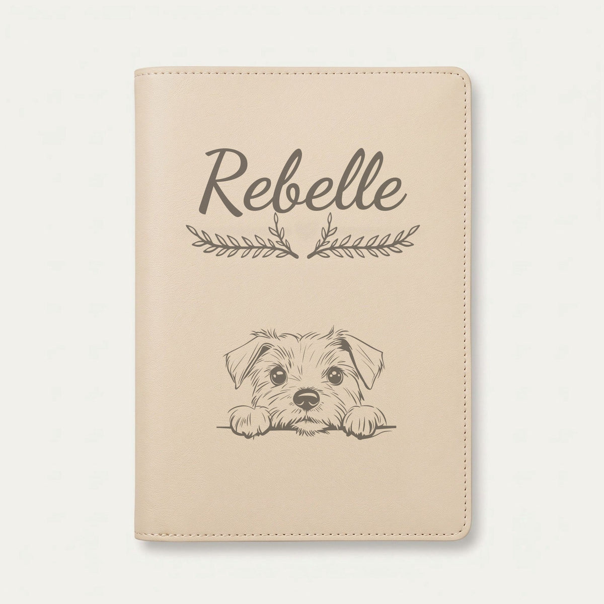 Protège carnet de santé chien personnalisé – Norfolk terrier — Crème vanille — Bouquet — gravure « Rebelle »