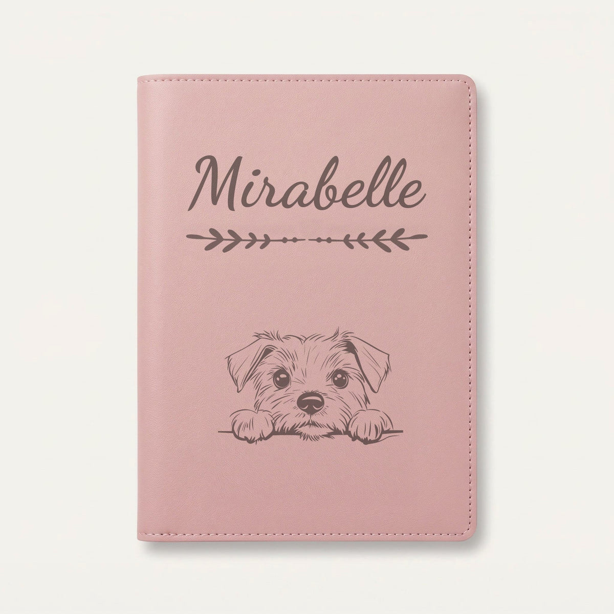 Protège carnet de santé chien personnalisé – Norfolk terrier — Rose dragée — Flèche — gravure « Mirabelle »