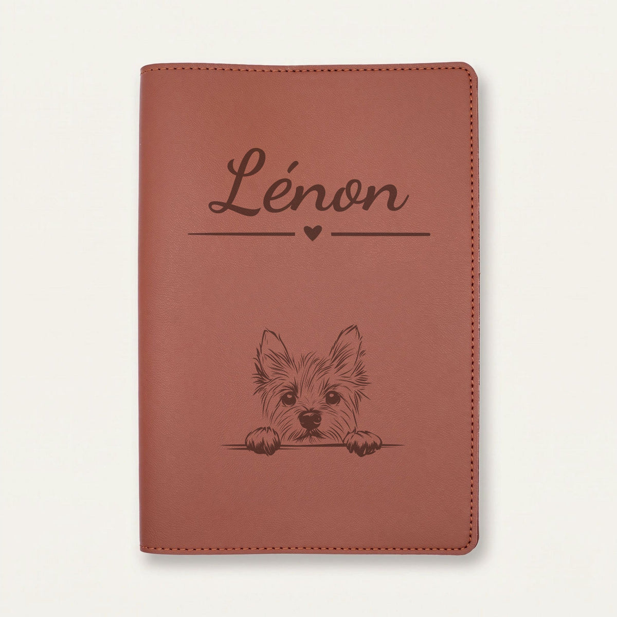 Protège carnet de santé chien personnalisé – Norwich terrier — Chocolat — Cœur — gravure « Lénon »