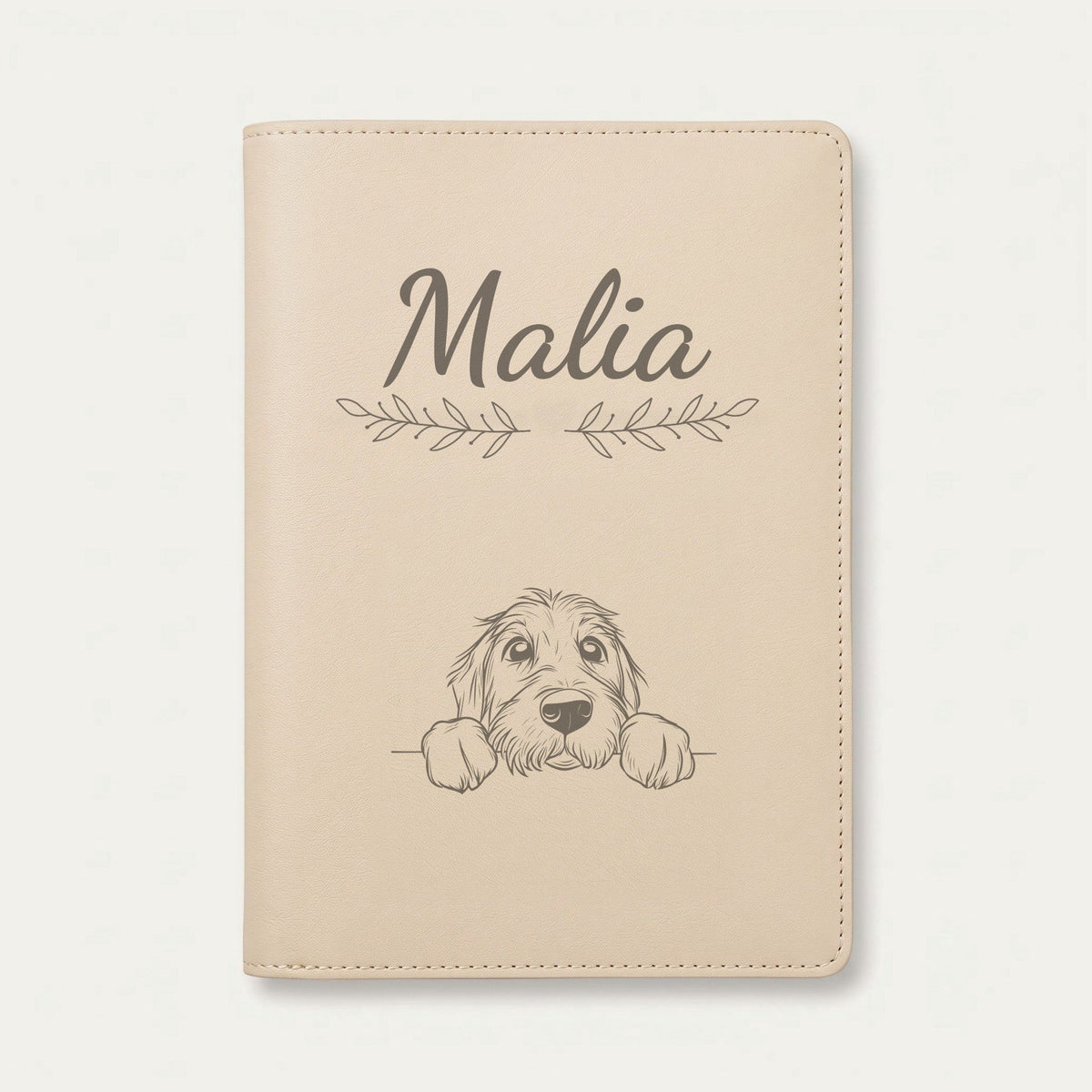 Protège carnet de santé chien personnalisé – Otterhound — Crème vanille — Rameaux — gravure « Malia »
