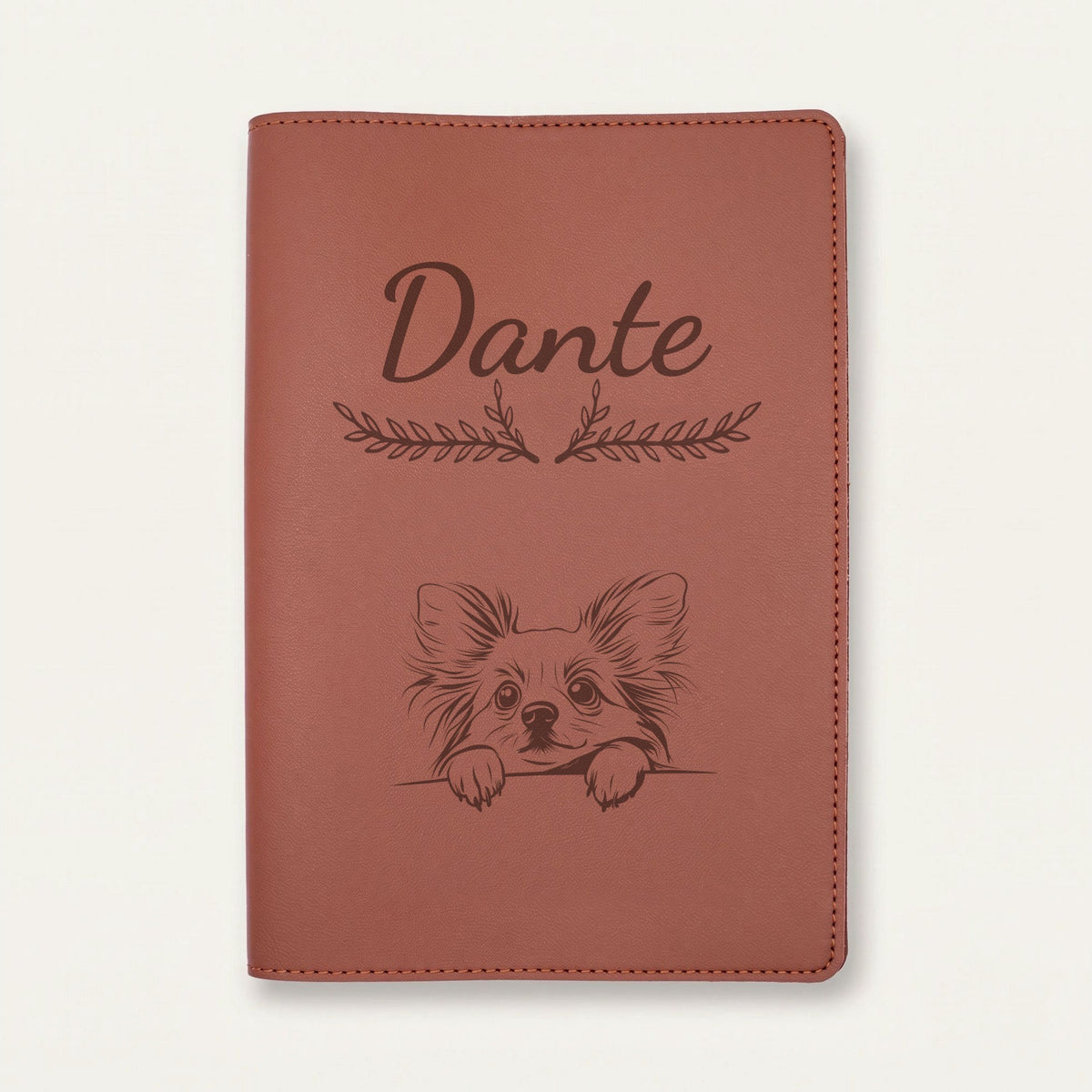 Protège carnet de santé chien personnalisé – Papillon — Chocolat — Bouquet — gravure « Dante »