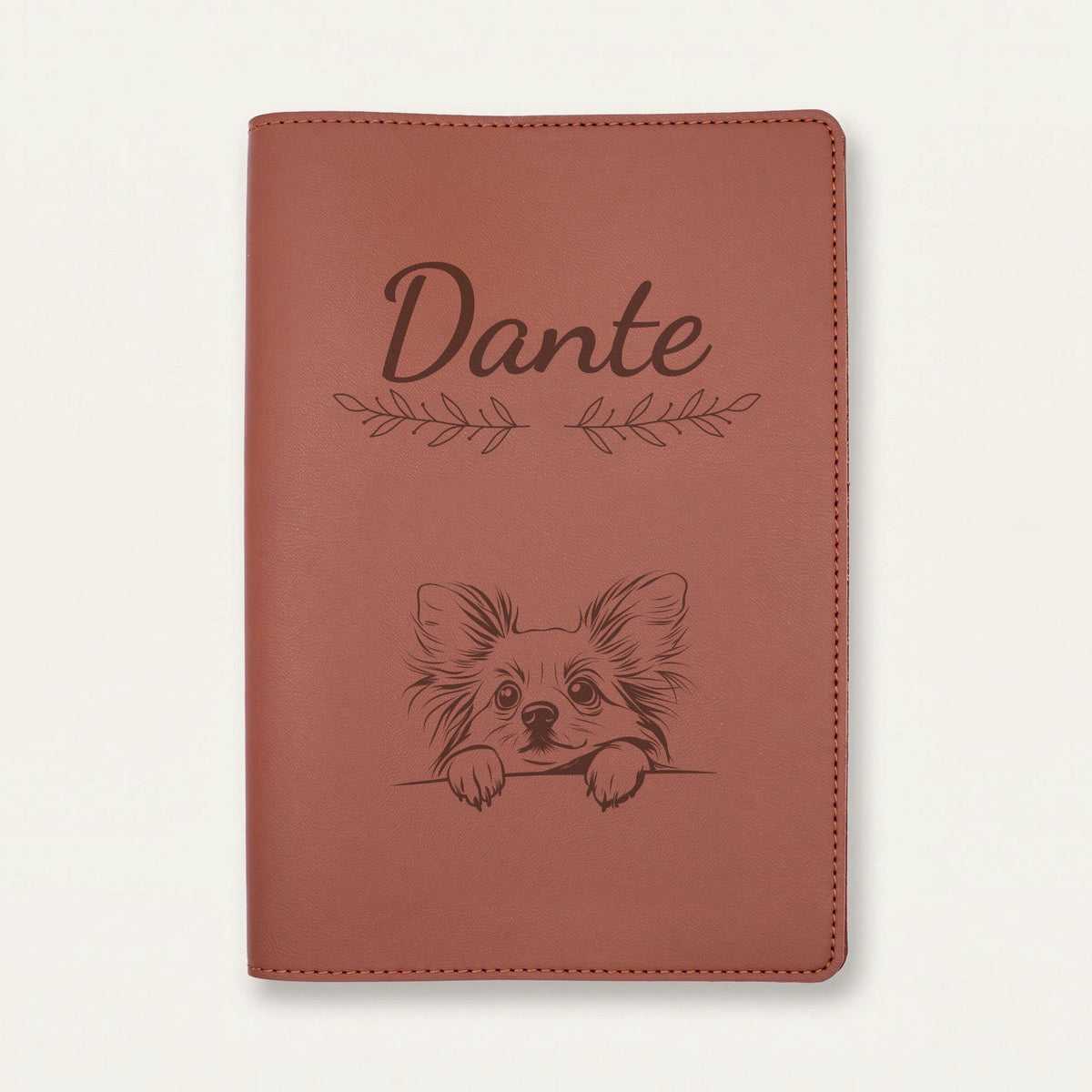 Protège carnet de santé chien personnalisé – Papillon — Chocolat — Rameaux — gravure « Dante »