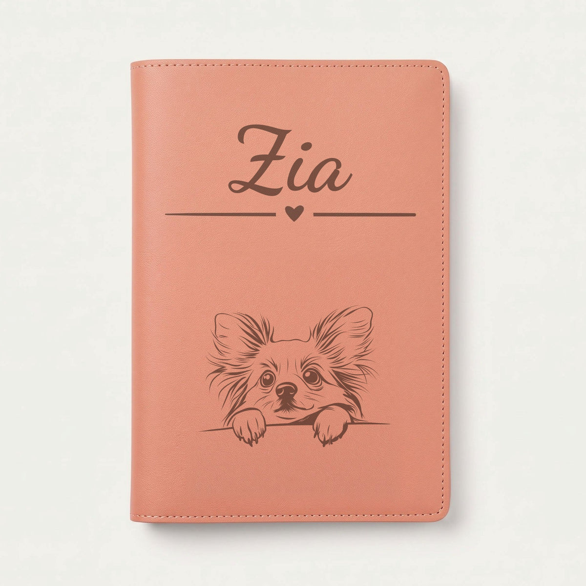 Protège carnet de santé chien personnalisé – Papillon — Terracotta — Cœur — gravure « Zia »