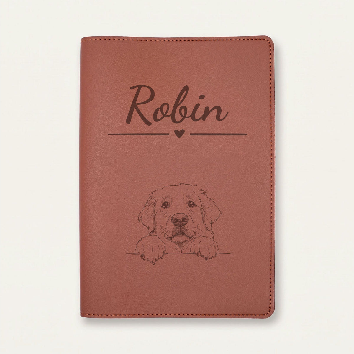 Protège carnet de santé chien personnalisé – Patou des Pyrénées — Chocolat — Cœur — gravure « Robin »