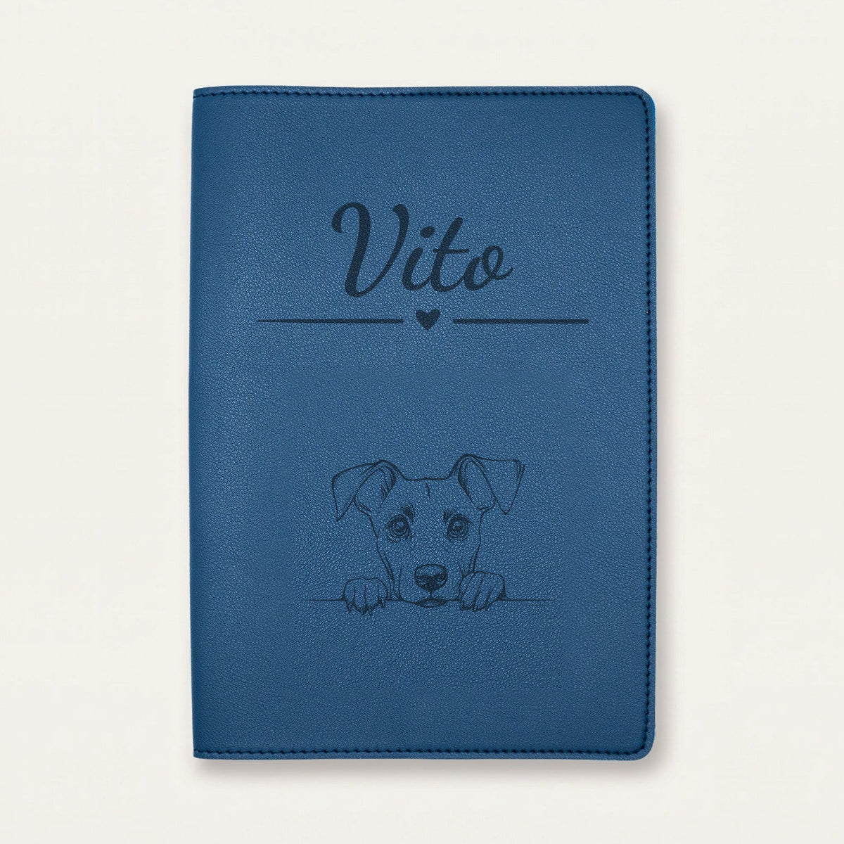 Protège carnet de santé chien personnalisé – Pinscher allemand — Bleu nuit — Cœur — gravure « Vito »