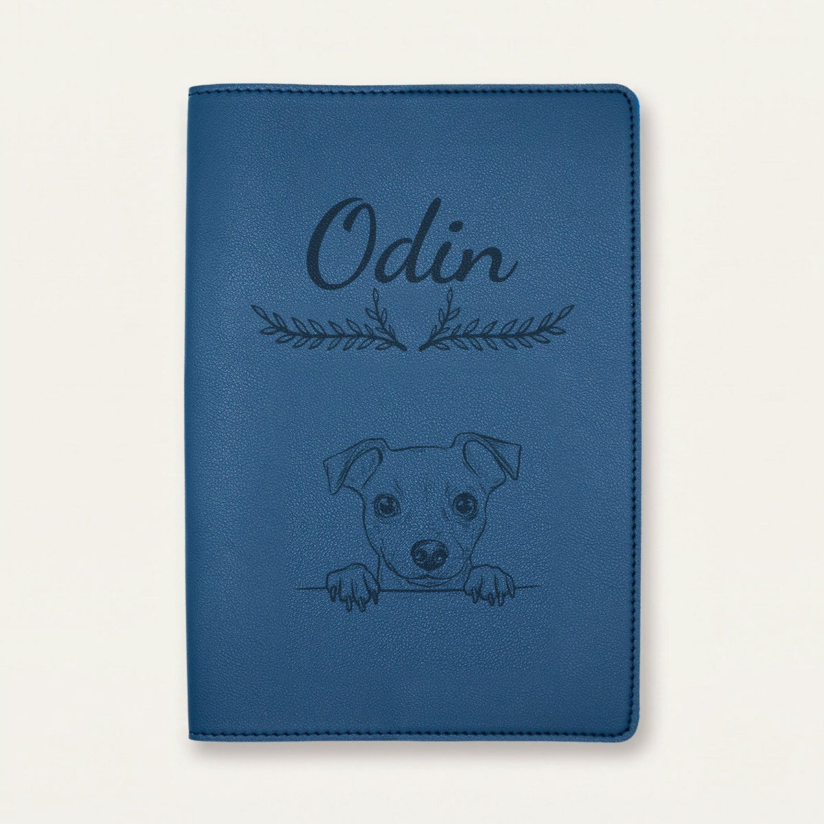 Protège carnet de santé chien personnalisé – Pinscher nain — Bleu nuit — Bouquet — gravure « Odin »
