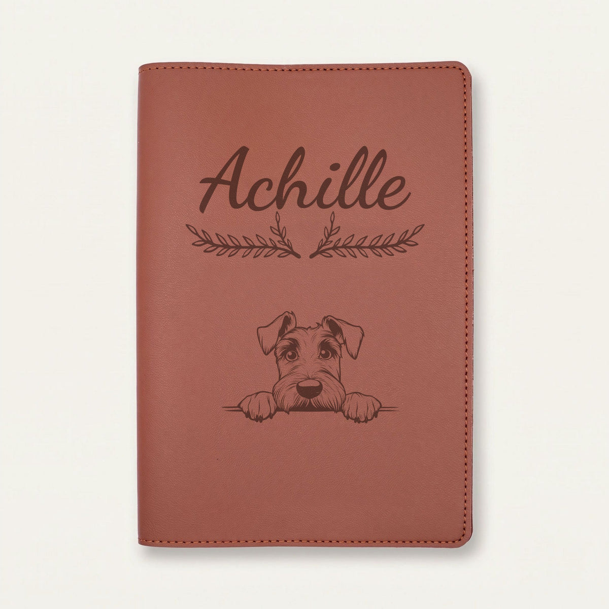 Protège carnet de santé chien personnalisé – Schnauzer géant — Chocolat — Bouquet — gravure « Achille »