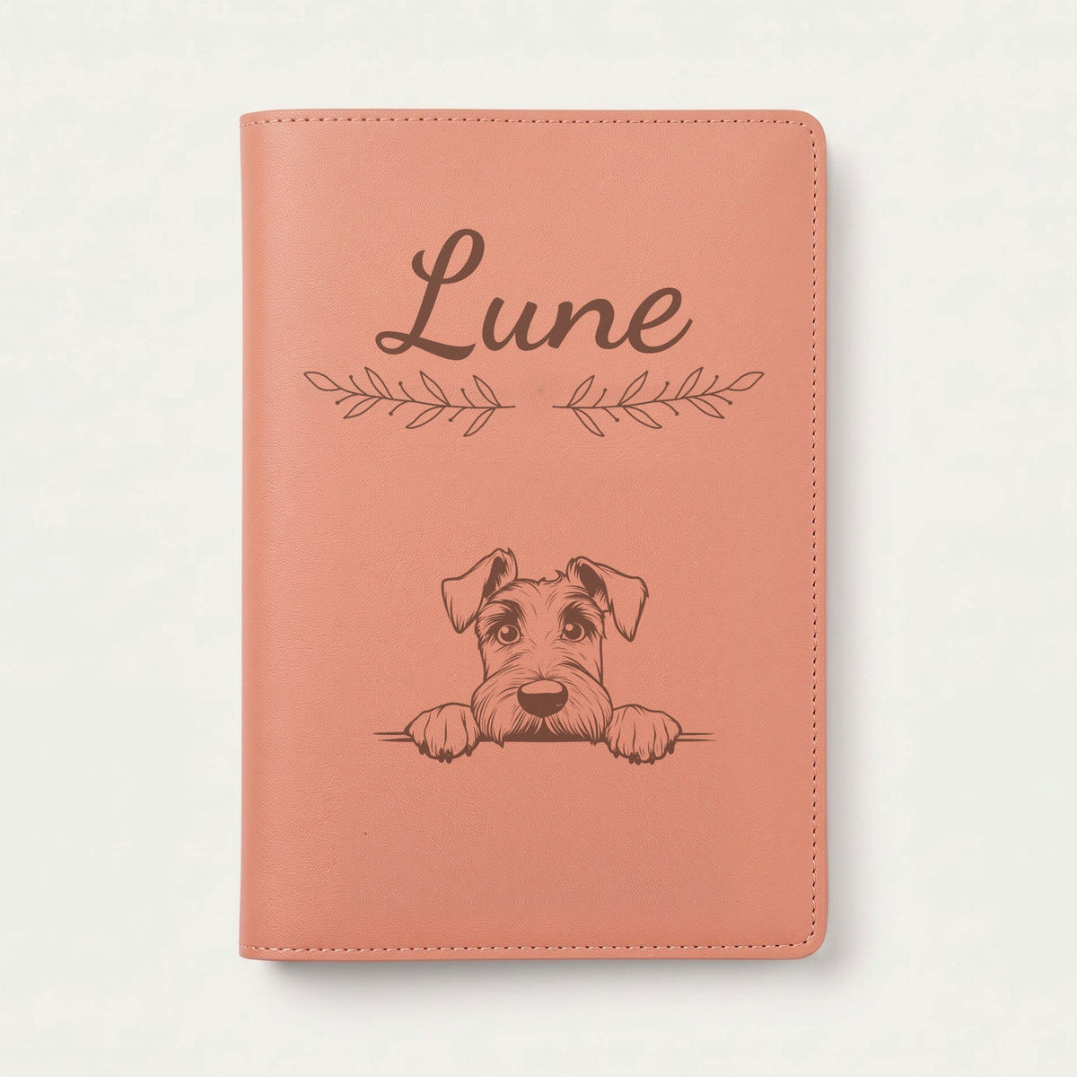 Protège carnet de santé chien personnalisé – Schnauzer géant — Terracotta — Rameaux — gravure « Lune »