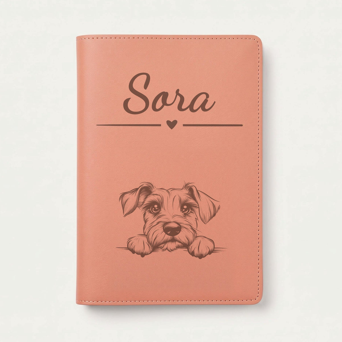Protège carnet de santé chien personnalisé – Schnauzer nain — Terracotta — Cœur — gravure « Sora »