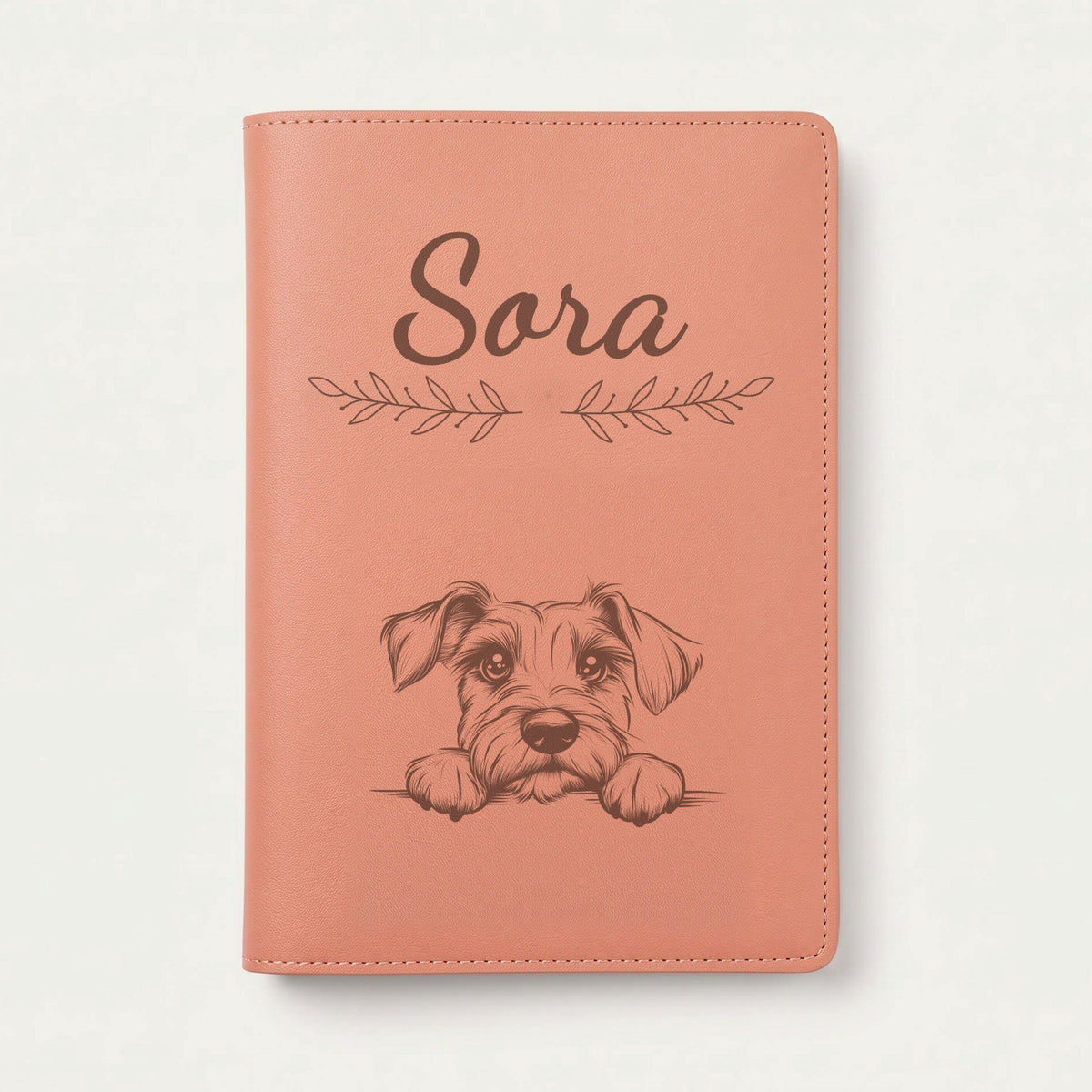 Protège carnet de santé chien personnalisé – Schnauzer nain — Terracotta — Rameaux — gravure « Sora »