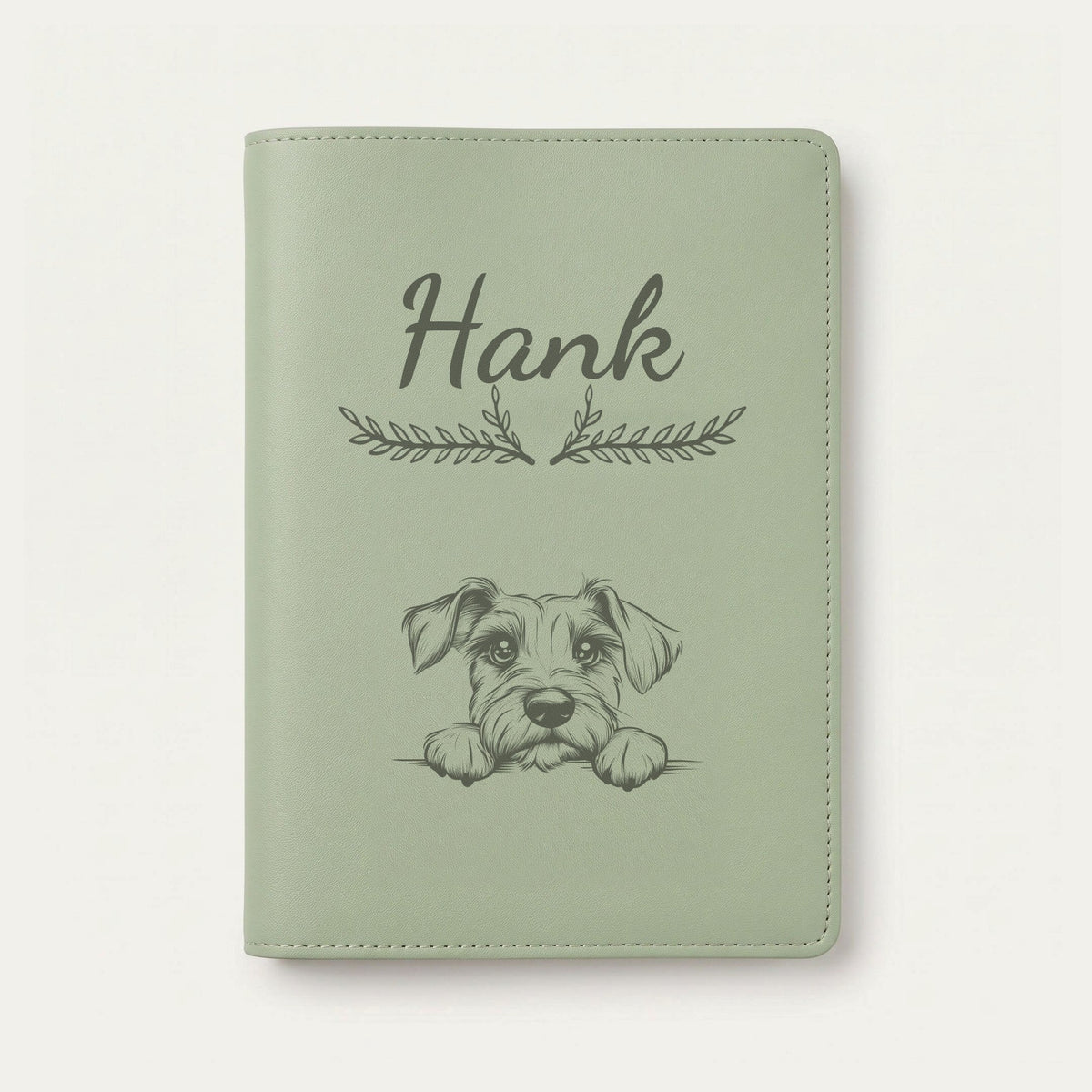 Protège carnet de santé chien personnalisé – Schnauzer nain — Vert sauge — Bouquet — gravure « Hank »