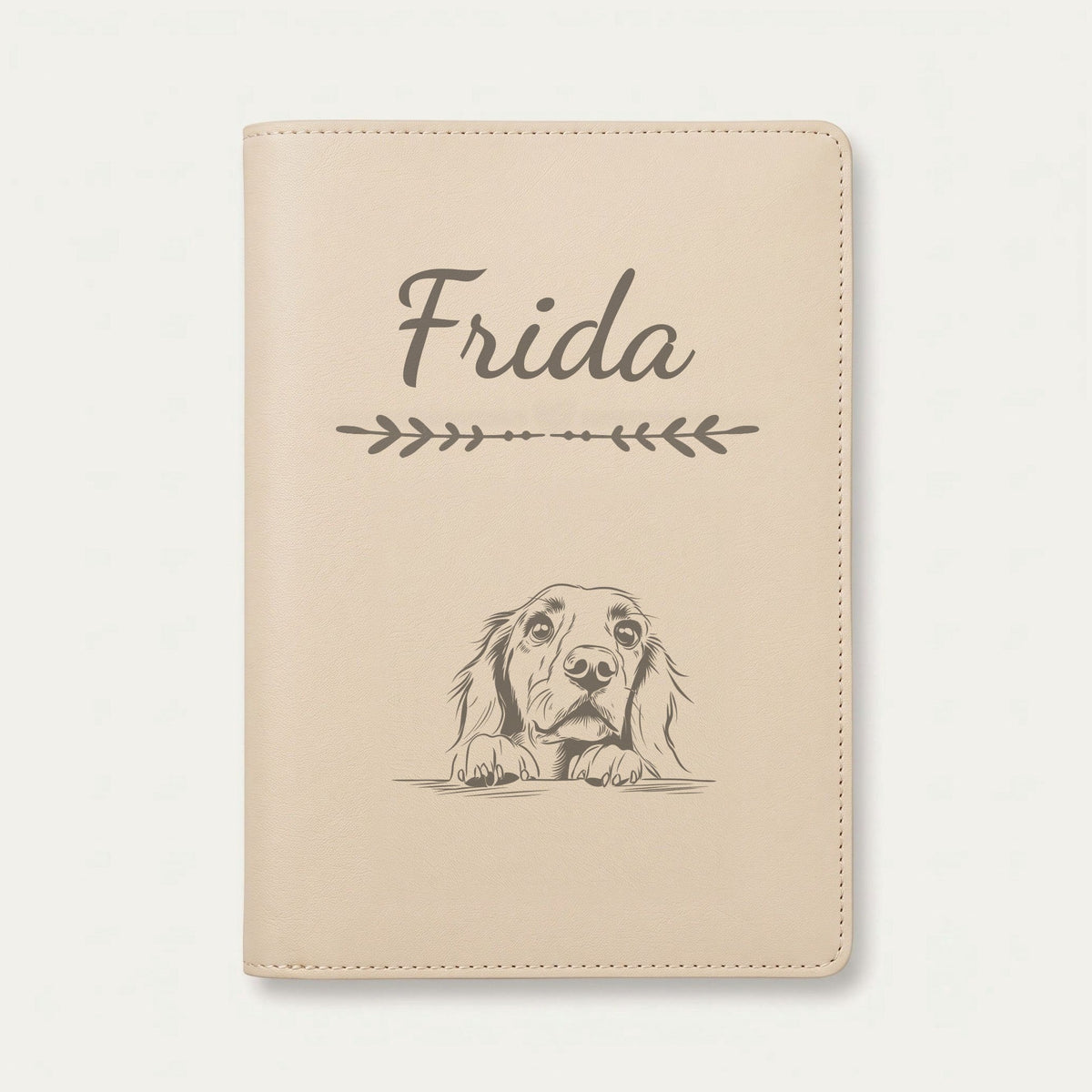 Protège carnet de santé chien personnalisé – Setter irlandais — Crème vanille — Flèche — gravure « Frida »