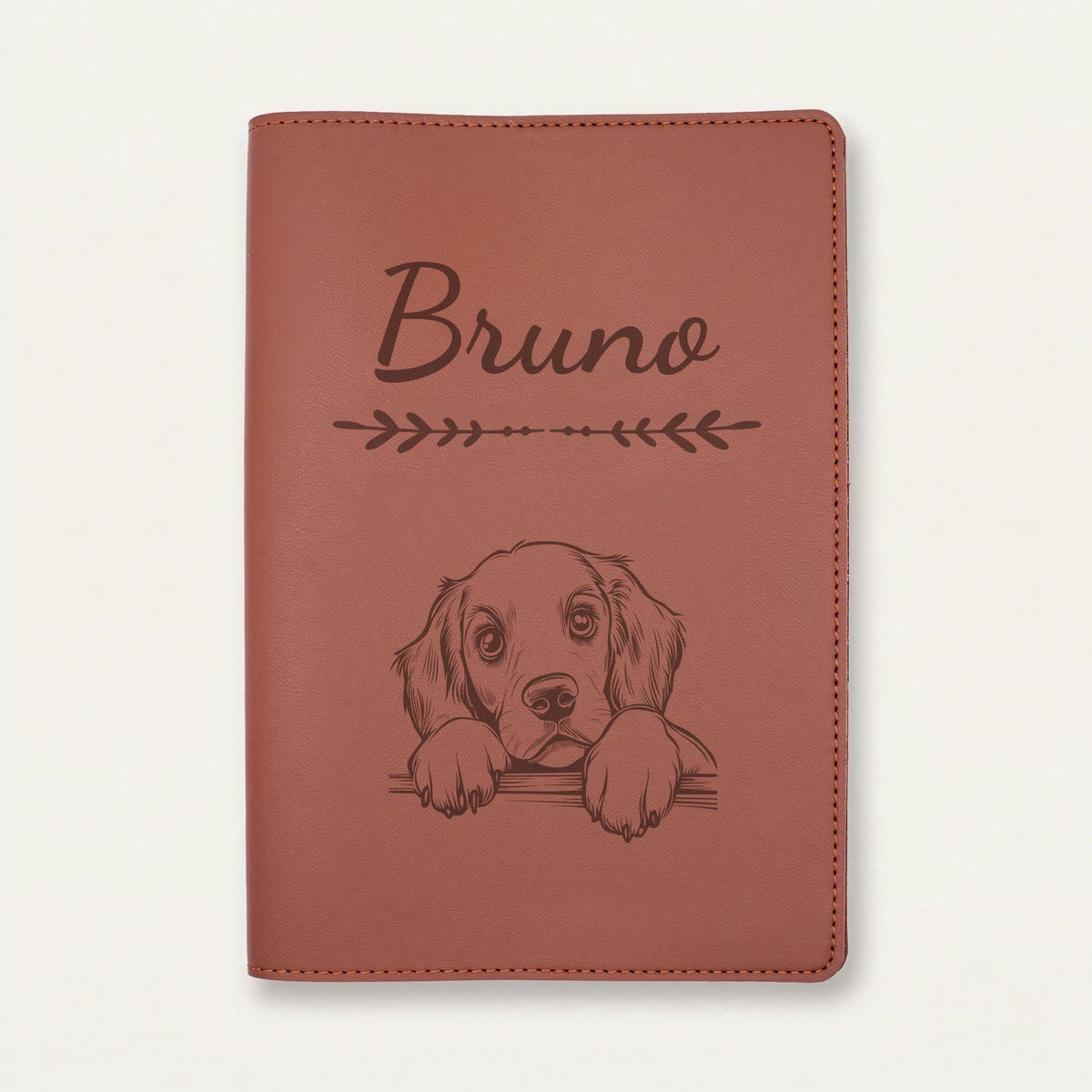 Protège carnet de santé chien personnalisé – Setter rouge et blanc — Chocolat — Flèche — gravure « Bruno »