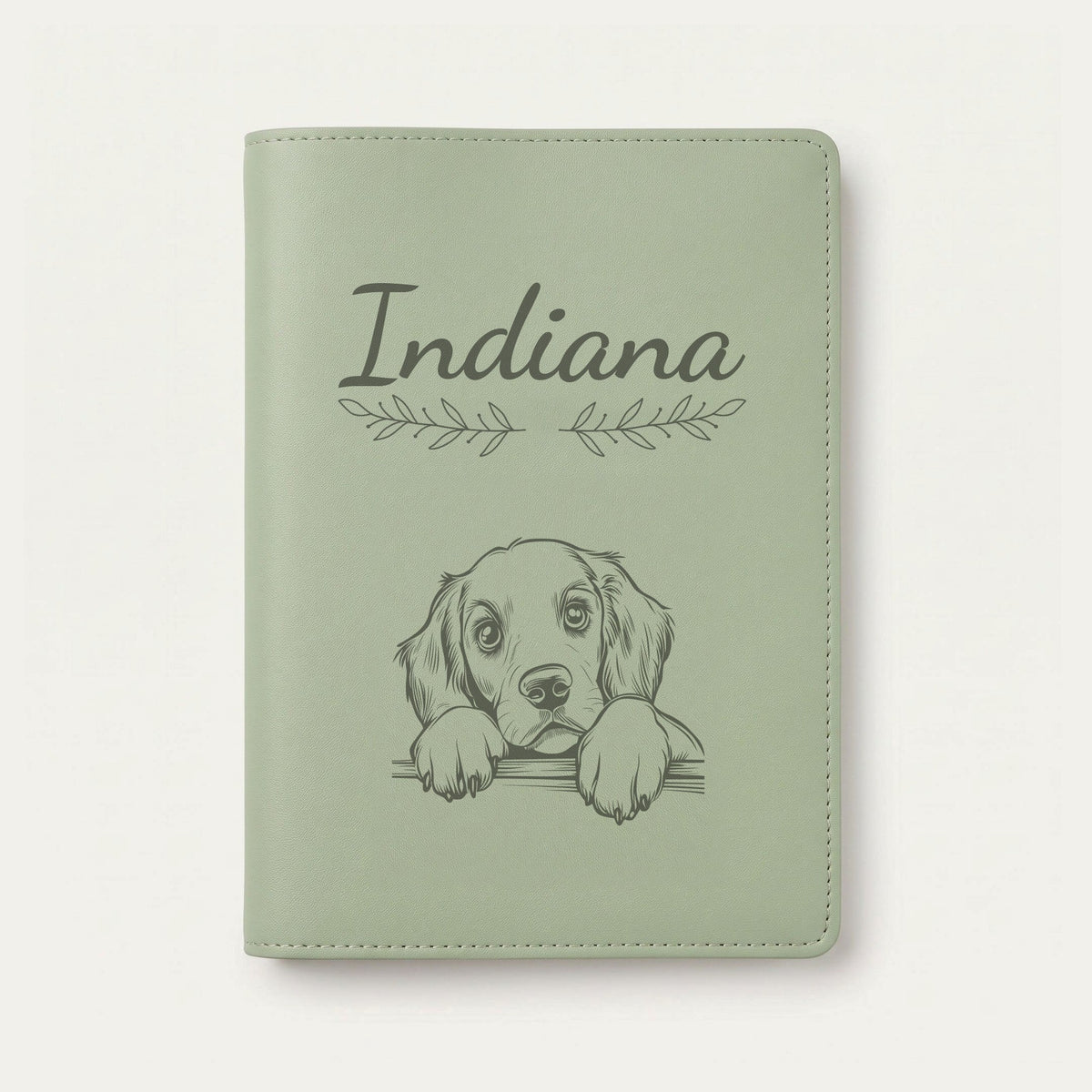 Protège carnet de santé chien personnalisé – Setter rouge et blanc — Vert sauge — Rameaux — gravure « Indiana »