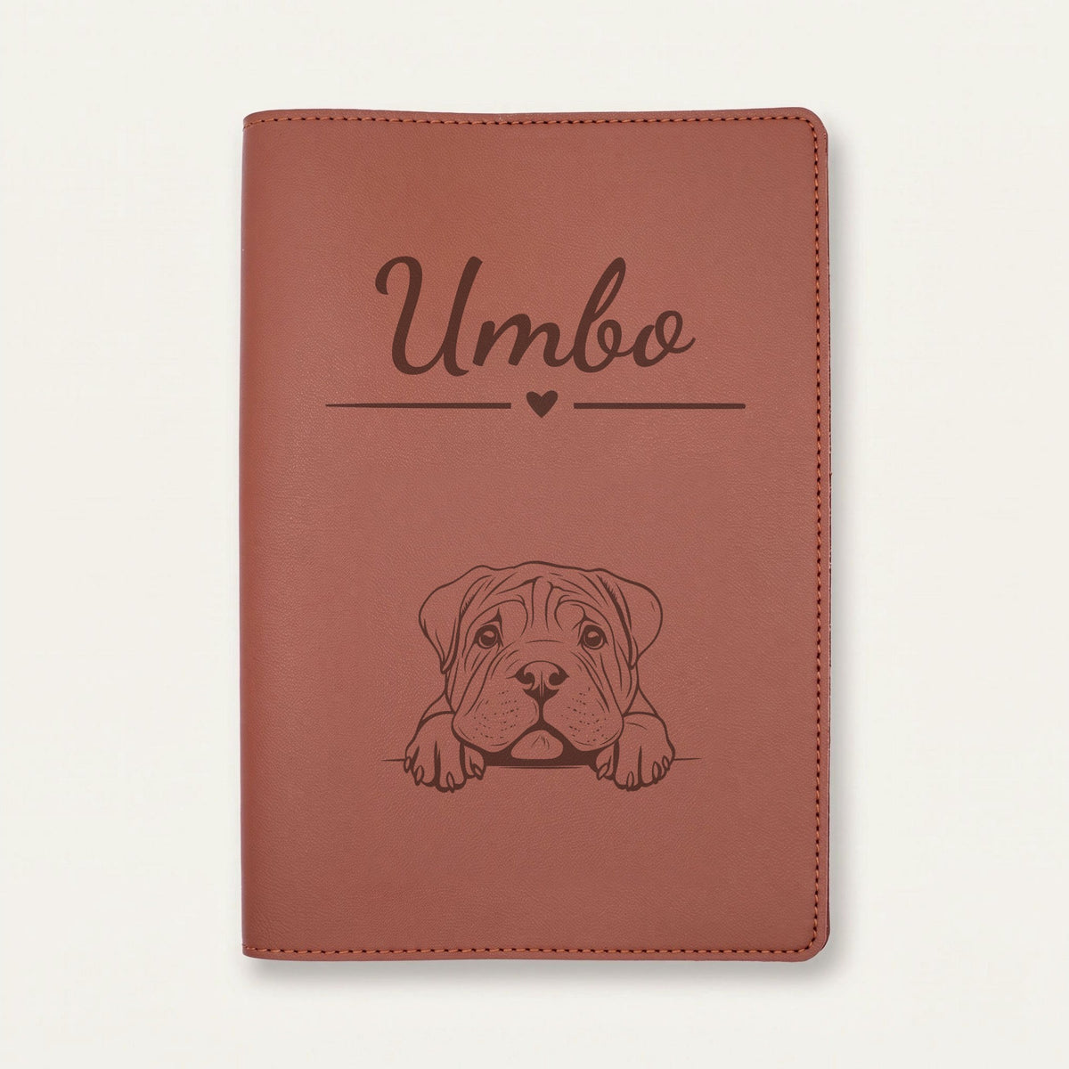 Protège carnet de santé chien personnalisé – Shar-pei — Chocolat — Cœur — gravure « Umbo »