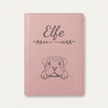 Protège carnet de santé chien personnalisé – Shar-pei — Rose dragée — Flèche — gravure « Elfe »
