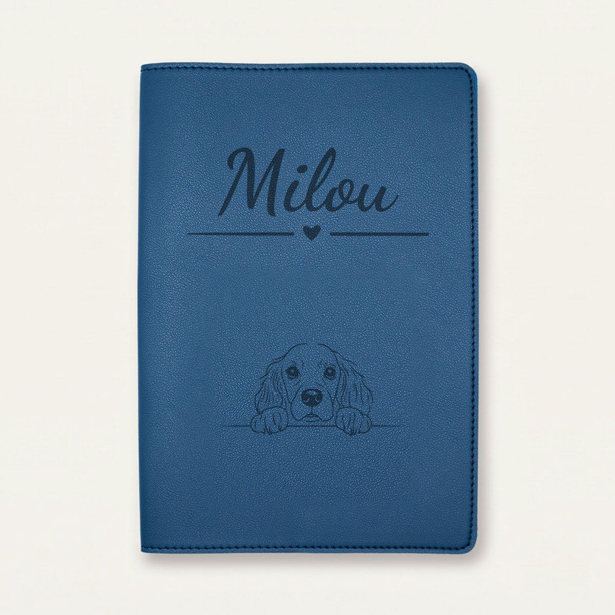 Protège carnet de santé chien personnalisé – Springer anglais — Bleu nuit — Cœur — gravure « Milou »