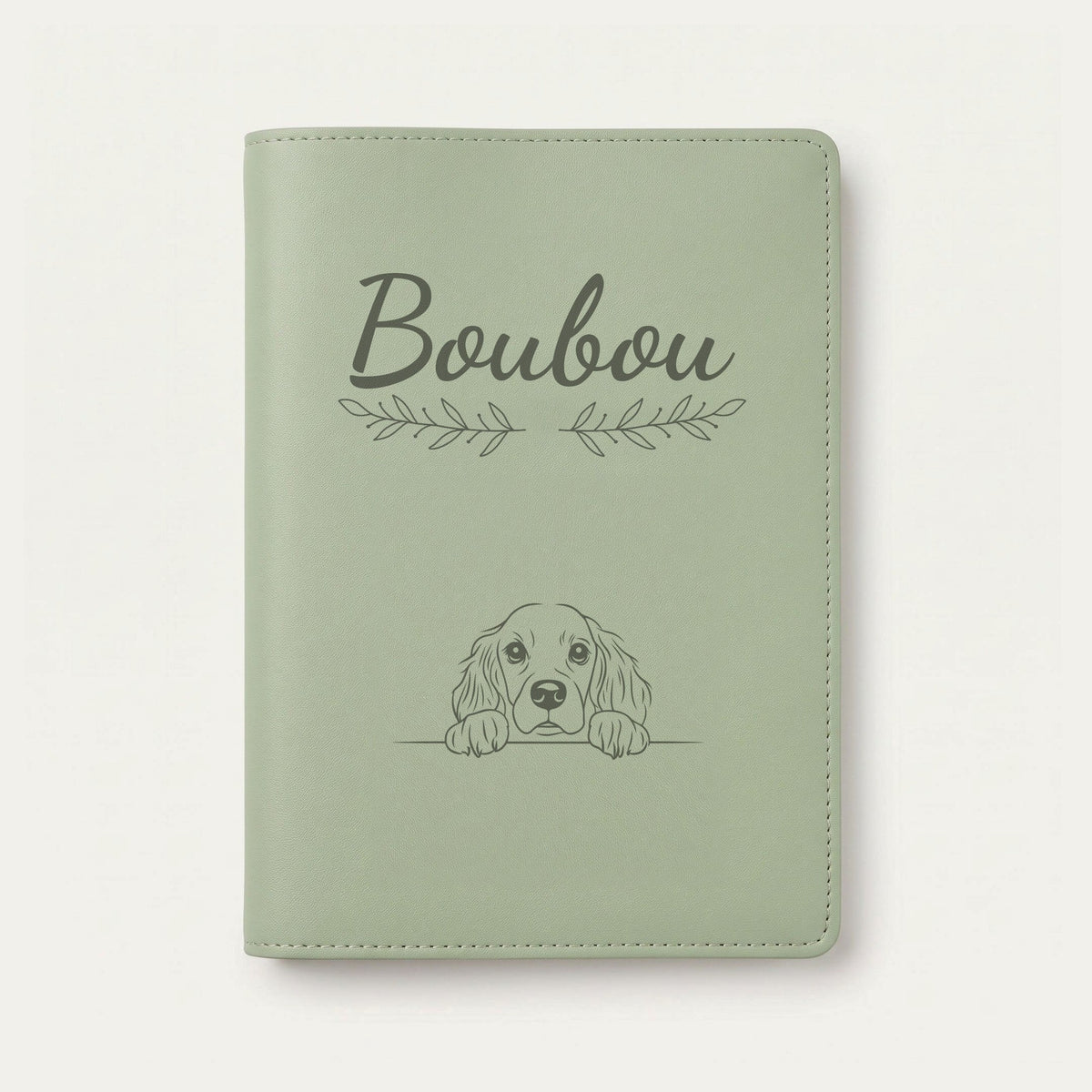 Protège carnet de santé chien personnalisé – Springer anglais — Vert sauge — Rameaux — gravure « Boubou »