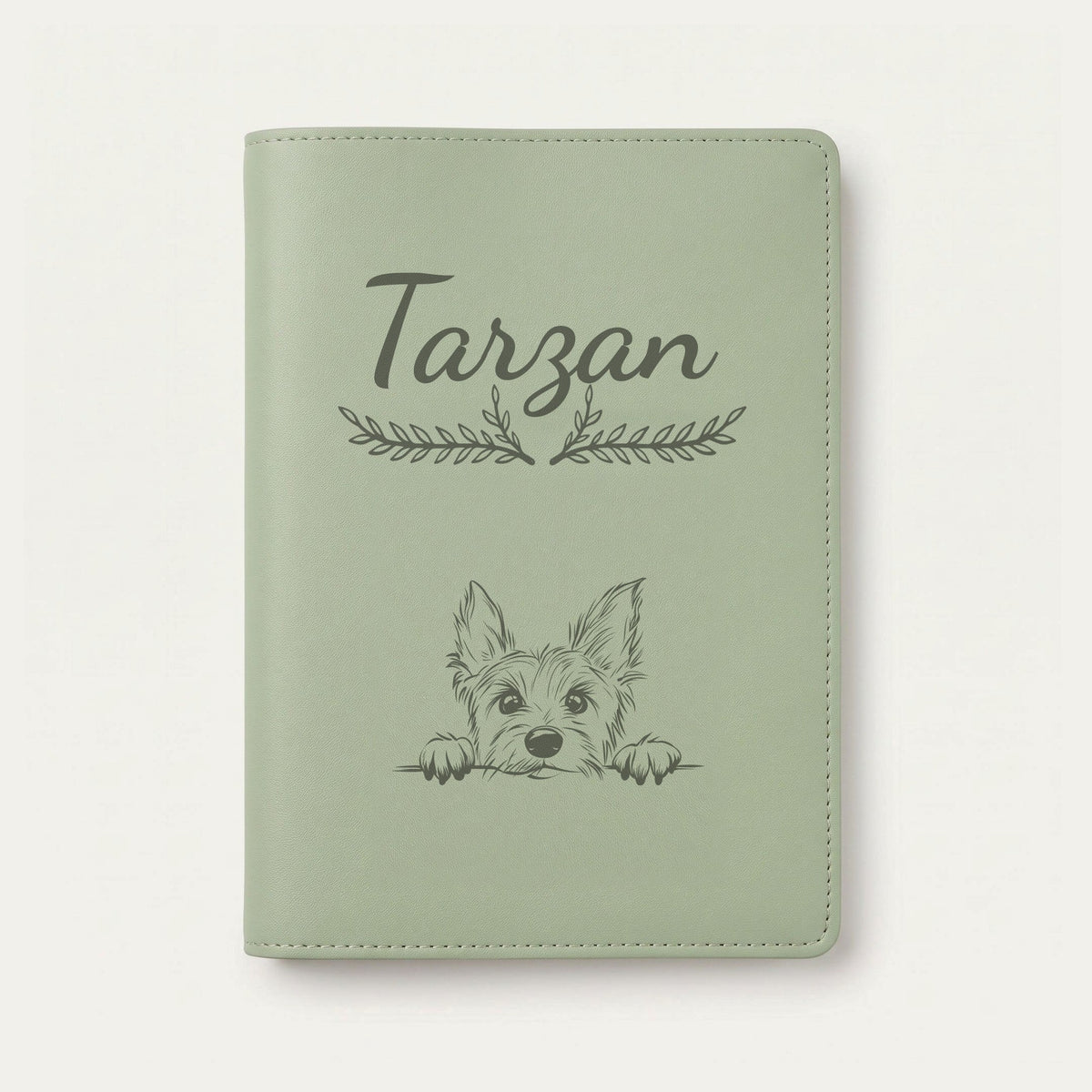 Protège carnet de santé chien personnalisé – Terrier australien — Vert sauge — Bouquet — gravure « Tarzan »