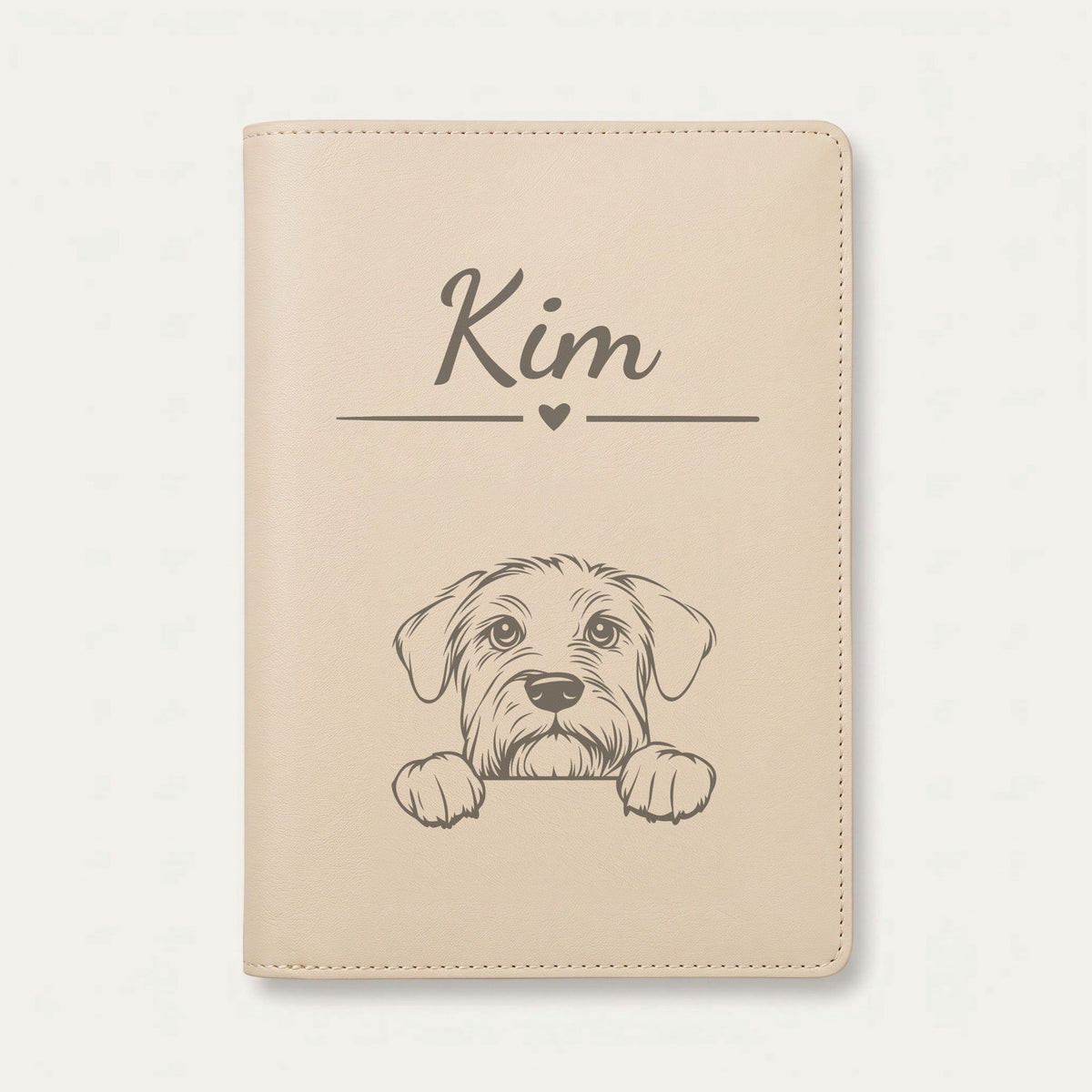 Protège carnet de santé chien personnalisé – Terrier noir russe — Crème vanille — Cœur — gravure « Kim »