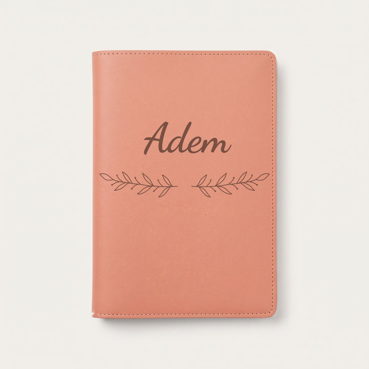 Protège carnet de santé personnalisé Adem — Terracotta — prénom « Adem » gravé, ornement Rameaux