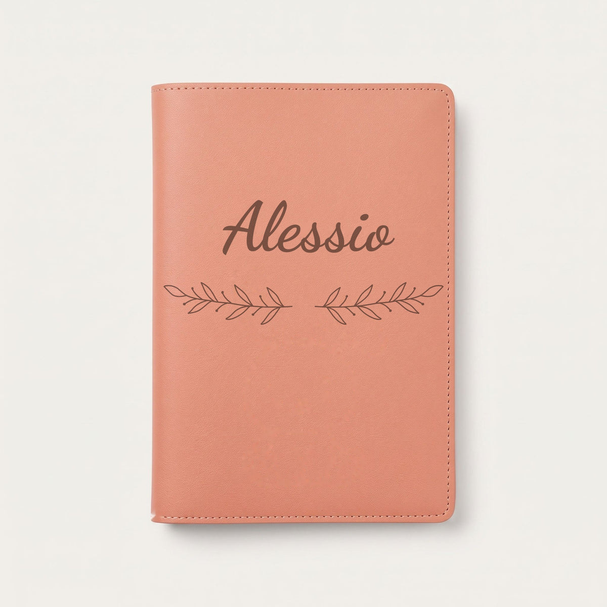 Protège carnet de santé personnalisé Alessio — Terracotta — prénom « Alessio » gravé, ornement Rameaux