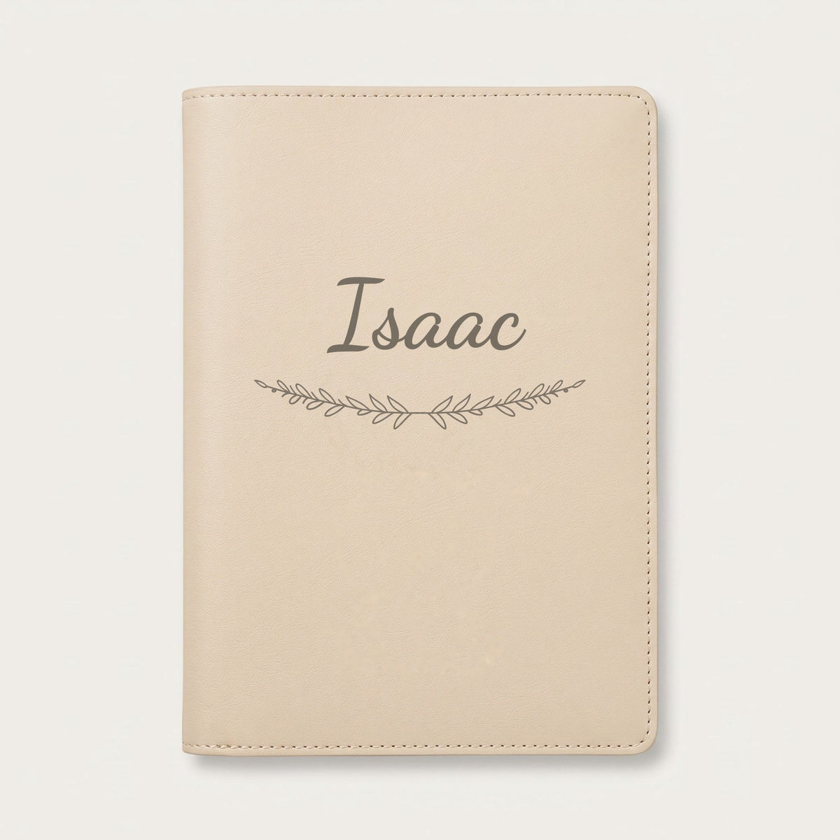 Protège carnet de santé personnalisé Isaac — Crème vanille — prénom « Isaac » gravé, ornement Brindilles