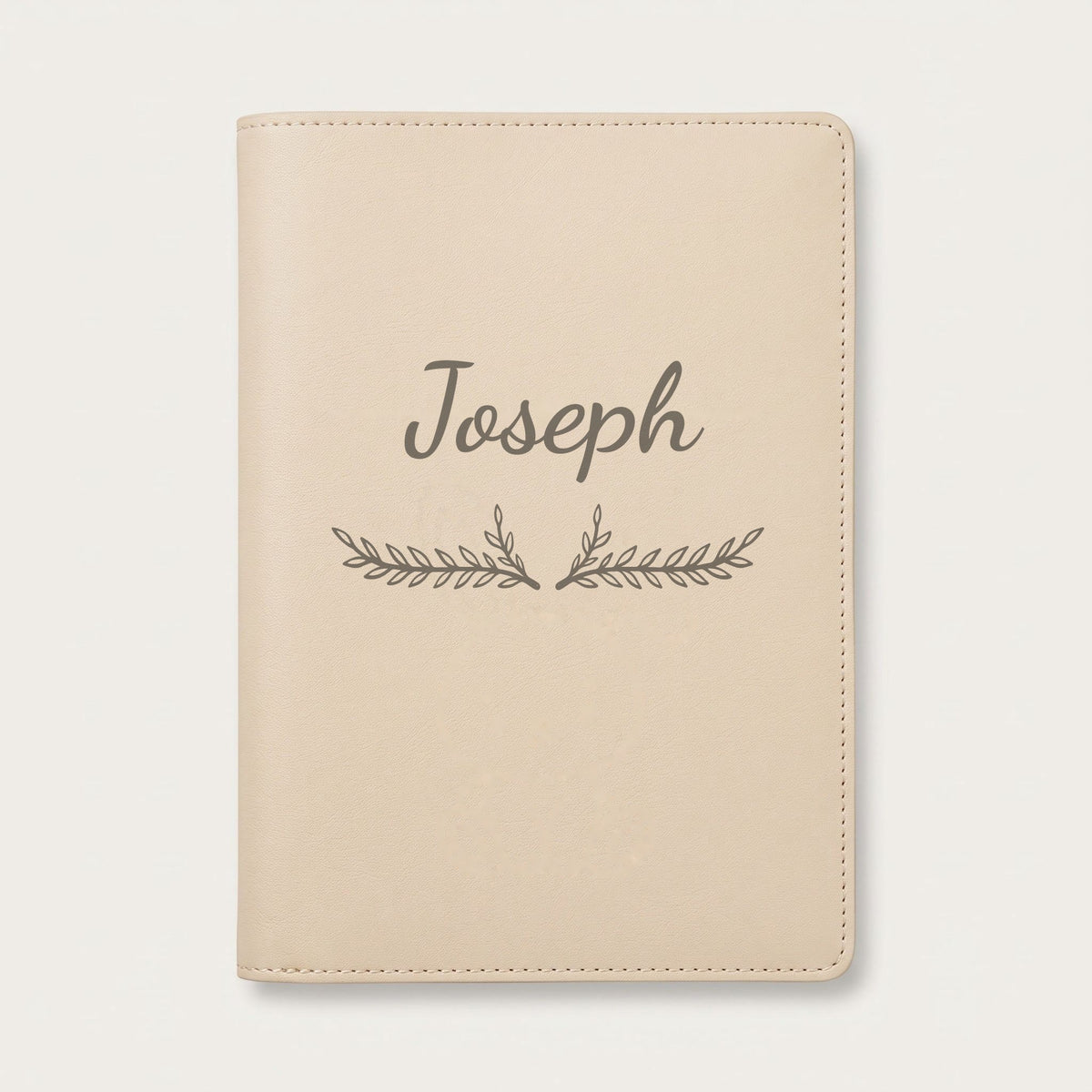 Protège carnet de santé personnalisé Joseph — Crème vanille — prénom « Joseph » gravé, ornement Bouquet