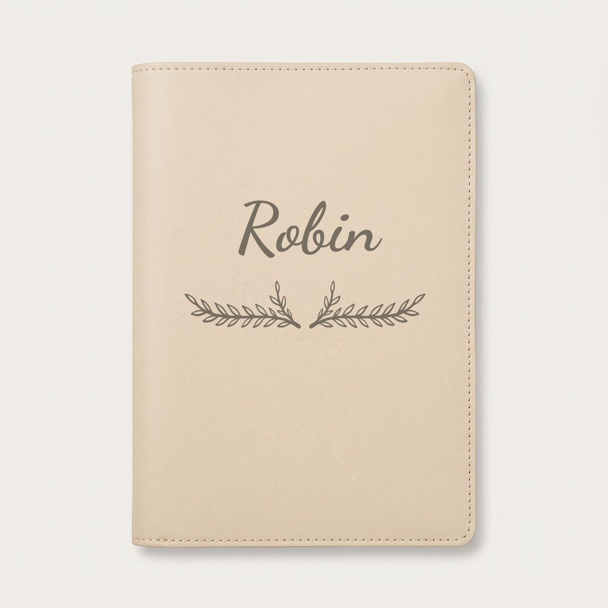 Protège carnet de santé personnalisé Robin — Crème vanille — prénom « Robin » gravé, ornement Bouquet
