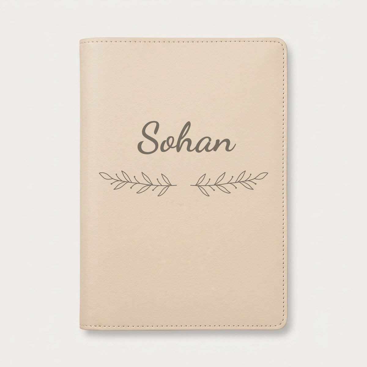 Protège carnet de santé personnalisé Sohan — Crème vanille — prénom « Sohan » gravé, ornement Rameaux