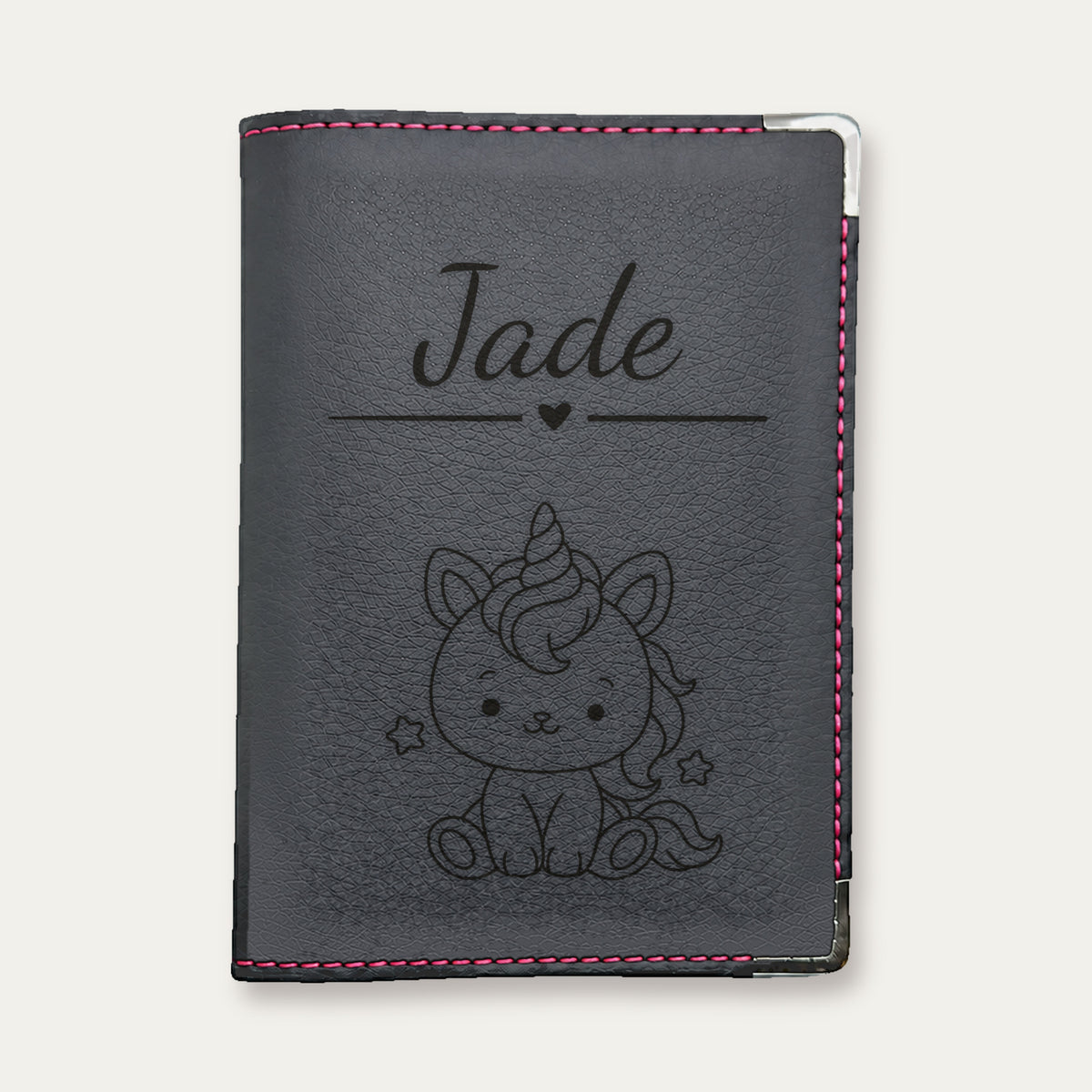 Protège-passeport bébé fille personnalisé – Licorne — Rose — gravure « Jade »