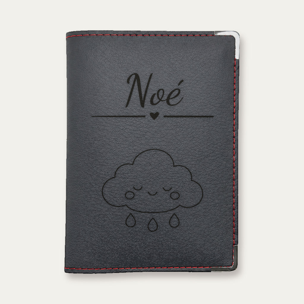 Protège-passeport bébé personnalisé – Nuage — Rouge — gravure « Noé »