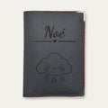 Protège-passeport bébé personnalisé – Nuage — Rouge — gravure « Noé »